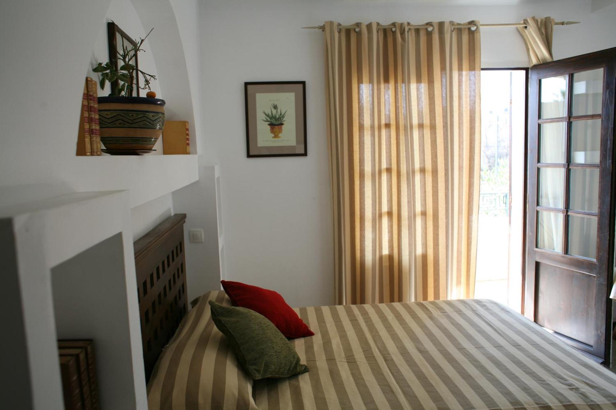 Residence Les Mandariniers อิแยร์ ภายนอก รูปภาพ